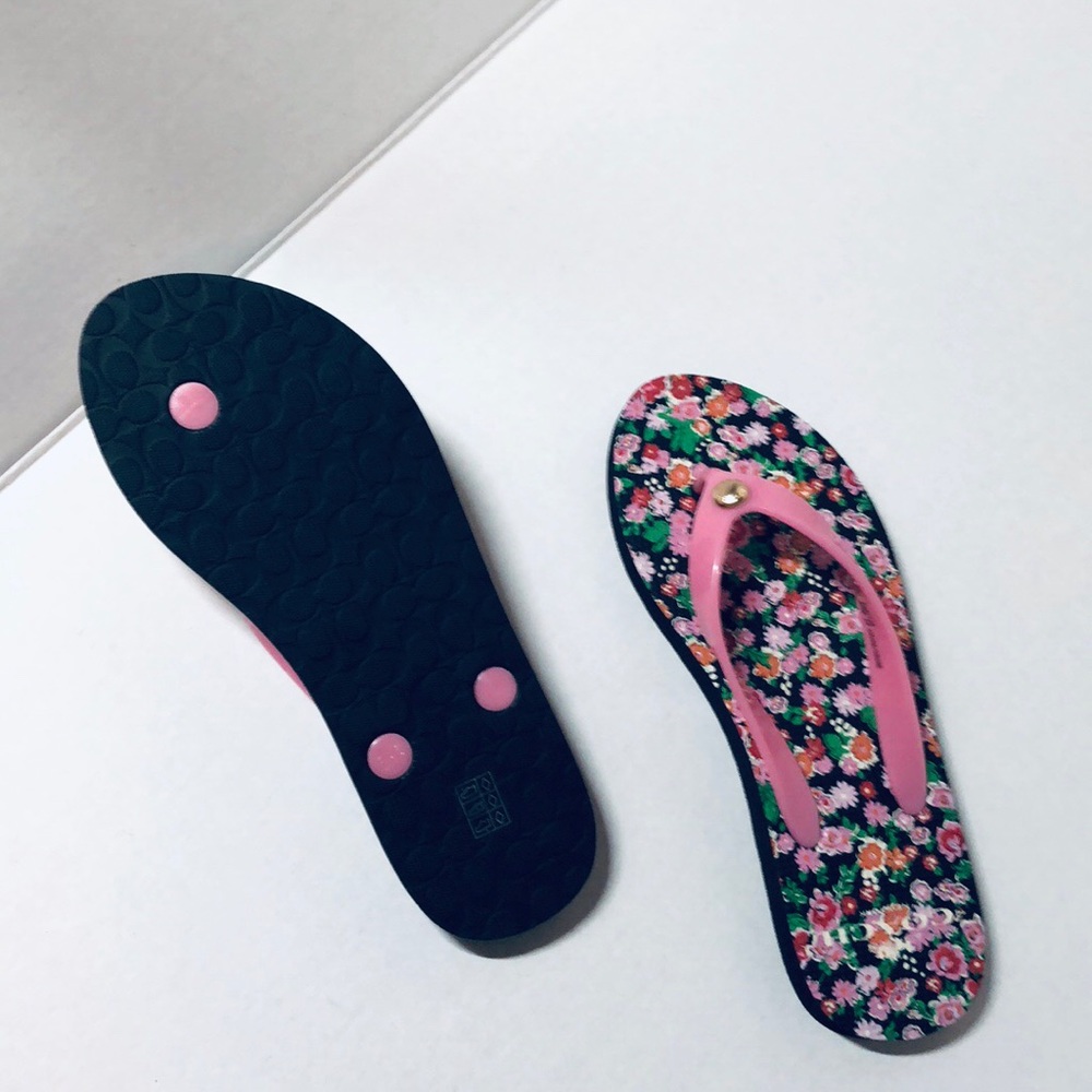 NWT Coach pink and black floral flip flops - Picture 7 of 7